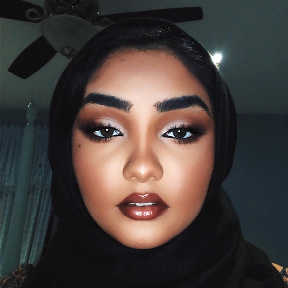 Meet your Posher, Kawnayn - Picture 1 of 1